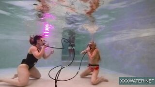 Jane and Minnie Manga Swim Nude inside the Pool