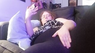 Watching Porn on my Phone and Masturbaiting through my Leggings