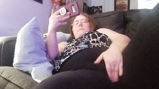 Watching Porn on my Phone and Masturbaiting through my Leggings