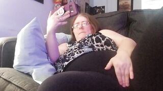Watching Porn on my Phone and Masturbaiting through my Leggings
