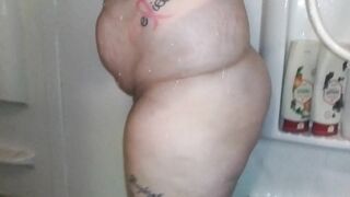 Hot PAWG Showing off her Gorgeous Pale White Bubble Booty inside the
