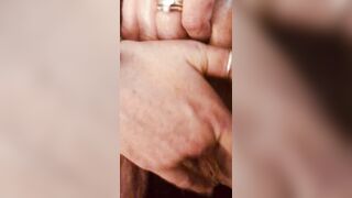 mom Fingering and Squirts