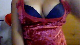 Tocandome un Poco Para Ustedes