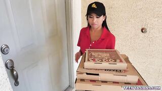 Turned On men Jay Romero and Rion King ordered a pizza