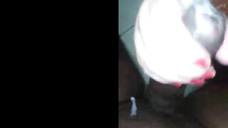 Friend of XVIDEOS fell on her mouth and asked to