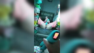 Amateur Pawg/ mom Plays around with her Fans