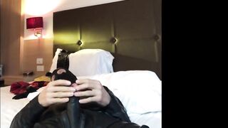 Latexitaly cuts his rubber cock (the sheat)