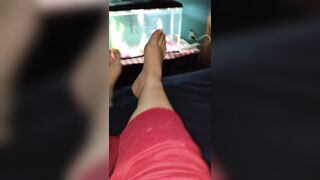Foot Movie what Color Nail Polish?
