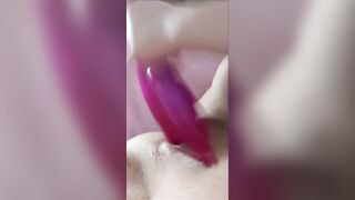 Hottie cougar Fucking herself with a Sex Toy.