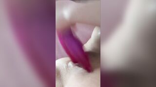 Hottie cougar Fucking herself with a Sex Toy.