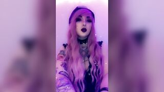 Favorite Neighborhood Gothgirl at your Service