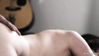 Slutty Stepmom Sovereign Syre Wants Jizzed From Her Stepson