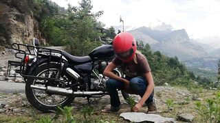 Took a Brake on the Road to Pissing 1080HD
