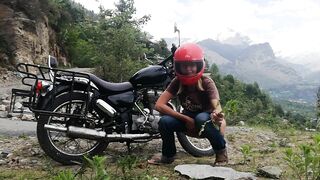 Took a Brake on the Road to Pissing 1080HD