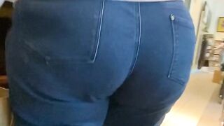 BIG B O O T Y GILF!!!