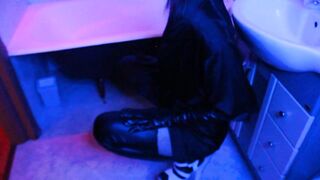 мамка киска сосет в ванной Fetish Big Cock Mask Deep Throat Mature
