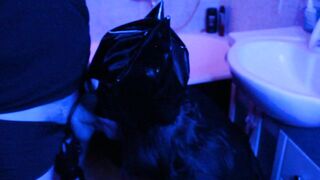 мамка киска сосет в ванной Fetish Big Cock Mask Deep Throat Mature