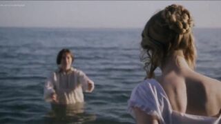 Kate Winslet Saoirse Ronan Ammonite Dyke Sex Scenes Scene