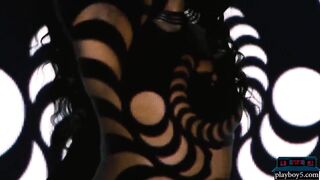 Ebony milf Bae Ana Foxxx naked dance and showing off