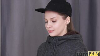 RIM4K. Such a pleasure for man to have ass licked