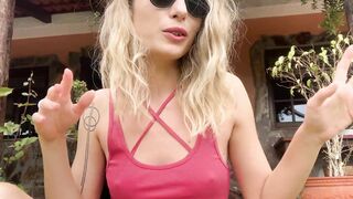 KINKY SLUTS Gets her LINGERIE SOAK with HUGE SQUIRT | LaraJuicy