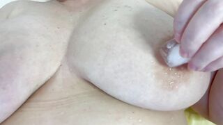 View my Nipples getting Rough from the ICE.Having Fun with Ice Cubes on