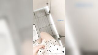 小奶猫主播 恬淡如雅 极品身材在办公室 抠逼喷水尿尿 (想看更多视频 看我简介)