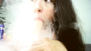 Smiling cougar Smoke and Suck and got Milky Crempie into Mouth!