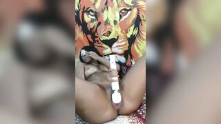 Brazilian Myfreecam Sensualizing and Masturbating Online