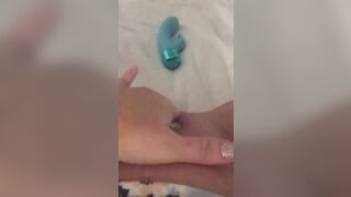 Sneaked in my Step Sisters Room and Fuck my Vagina with her