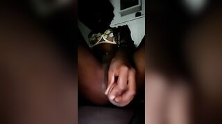 See me Push the Cum out my Twat