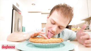 (Alex Jett) Enjoying Fucking The Warm Apple Pie But His