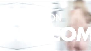 Fucking my Stepmom Alexis Zara while she is inside Hurry