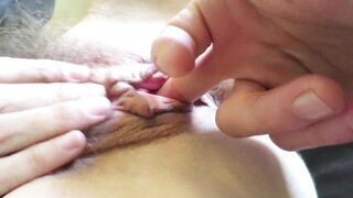 MEATY TWAT FINGERING WHILE RUBBING CLITORIS - cougar Gets Soak Vagina Finger