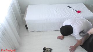 Sub Kisses my Foot