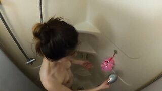 Caught my Kinky bimbo sister into the shower