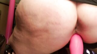 SWEETIPEA- HOTTMOMIE STUFFS TIGHT TWAT!
