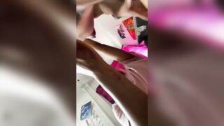 HARD FINGER FUCK TO MAKE ME SQUIRT!!// FULL VID ON OF