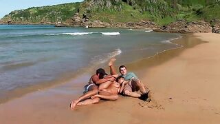 Double Butt Pounder at the Beach! Vacation Anal double penetration, two Sloppy