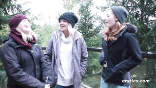 3 Amateur Lesbians ! Now It's A Party