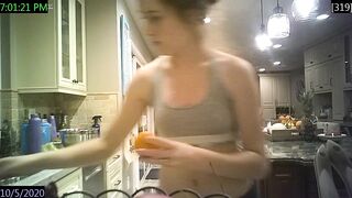 Amrican barely legal kitchen bra secret web webcam leak 1005 (NN NS)