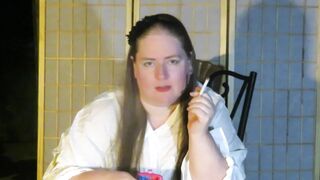 BBW Smoking a Marlboro Red 100