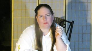 BBW Smoking a Marlboro Red 100