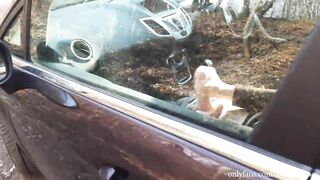 Youtube Blogger Caught a Dude Jerking off inside a Vehicle