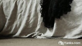 Yanks Pandora Masturbating