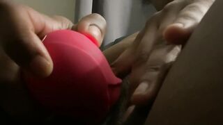 Vibrator give me a Squirting Orgasm