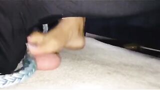 Jumping 1 Footed Full Weight on his Balls