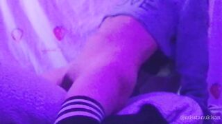 Amateur hot Slim Dark Hair has Multiple Orgasm Rubbing her Snatch on the