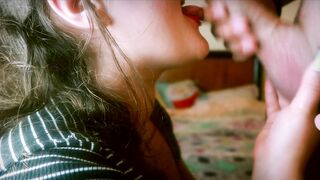 CLOSE UP DEEPLY BJ CUMING ON END