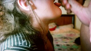 CLOSE UP DEEPLY BJ CUMING ON END